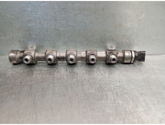 Recambio de rampa inyectora para kia soul i (am) 1.6 crdi 128 referencia OEM IAM 314002A420 314002A420 033199 BOSCH