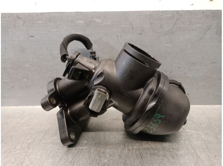 Recambio de termostato para jaguar f-pace (x761) 2.0 td4 referencia OEM IAM G4D38575AD JDE38476 