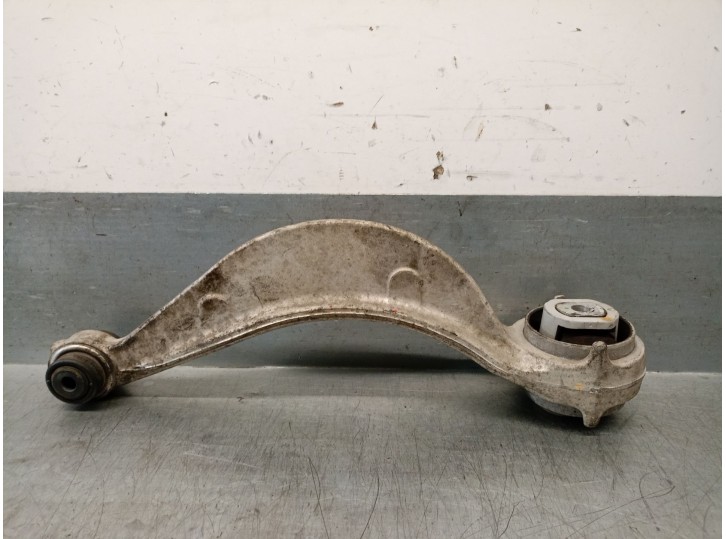 Recambio de brazo suspension inferior delantero izquierdo para jaguar f-pace (x761) 2.0 td4 referencia OEM IAM HK833C256 T4A1012
