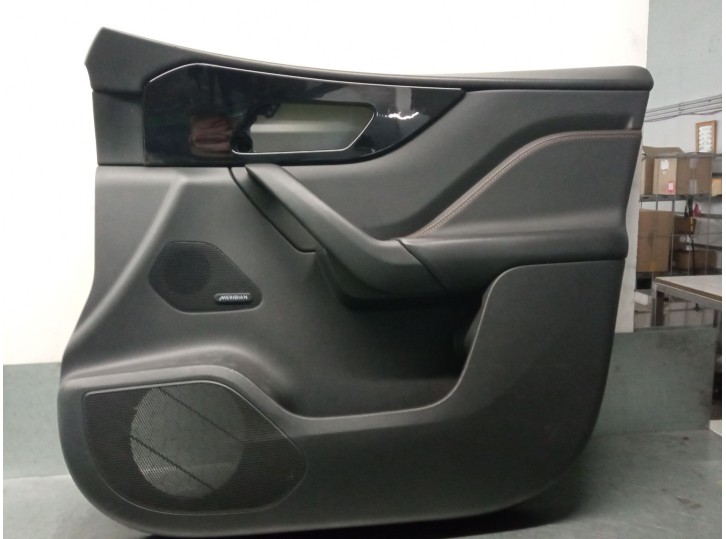 Recambio de guarnecido puerta delantera derecha para jaguar f-pace (x761) 2.0 td4 referencia OEM IAM HK8323942CA T4A8068 