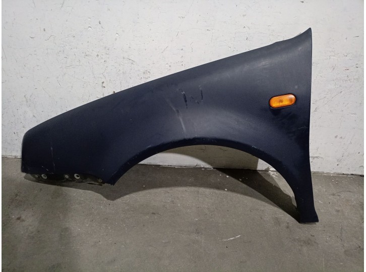 Recambio de aleta delantera izquierda para volkswagen golf iv berlina (1j1) básico referencia OEM IAM 1J0821021  1J0821021