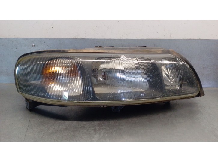 Recambio de faro derecho para volvo s60 berlina d5 referencia OEM IAM 8693588 8693588 