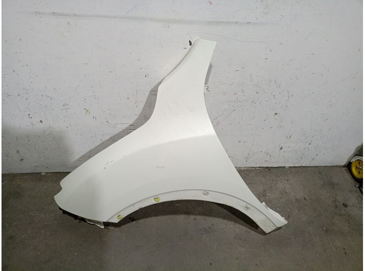 Recambio de aleta delantera izquierda para nissan juke (f15) 1.6 referencia OEM IAM F3101BV8MA  F3101BV8MA