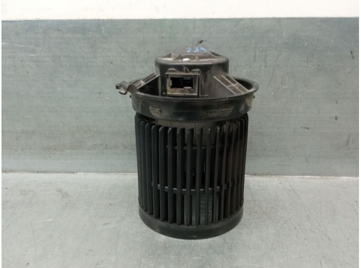 Recambio de motor calefaccion para nissan juke (f15) 1.6 referencia OEM IAM 272261KA3A 272261KA3A 