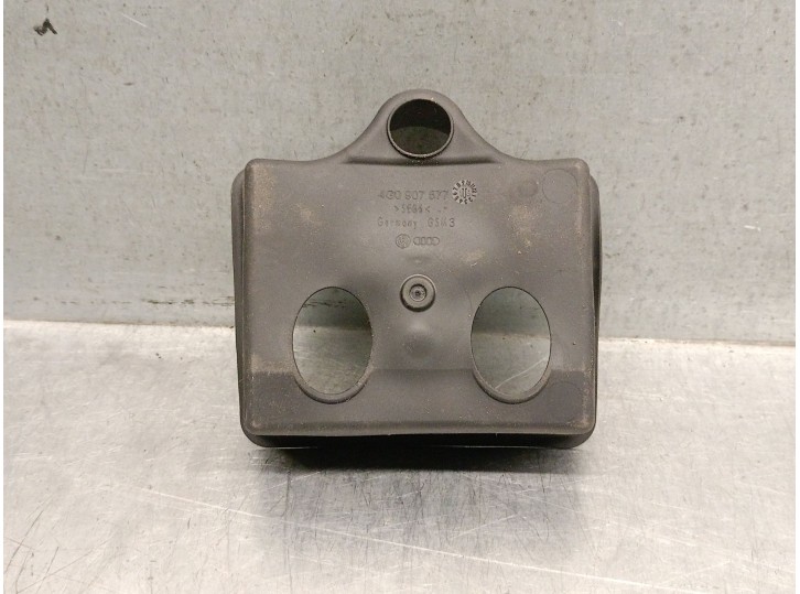 Recambio de moldura para volkswagen caddy ka/kb (2k) 1.9 tdi referencia OEM IAM 4G0907577  