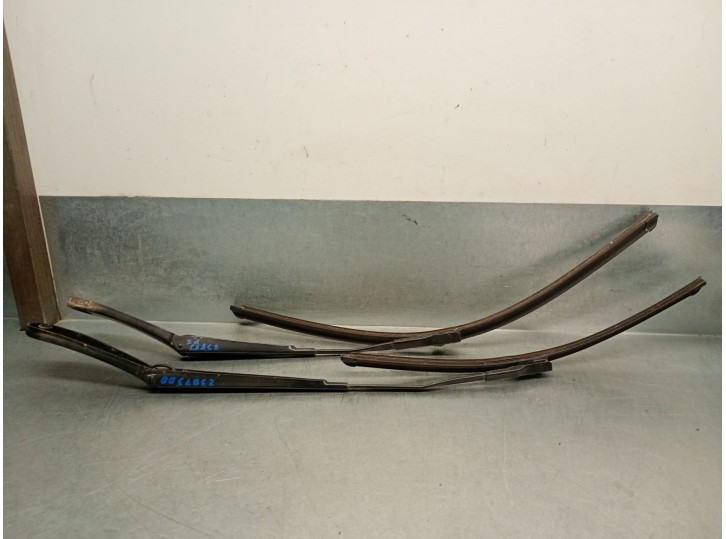 Recambio de brazo limpia delantero derecho para bmw x4 (f26) xdrive 35 d referencia OEM IAM 72132721  61617213272