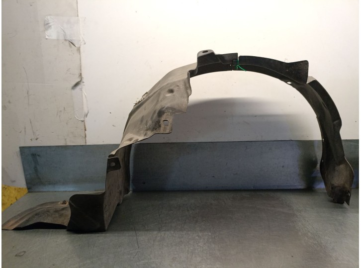 Replacement front right wheel arch for Hyundai Lantra Berlina (RD) 1.9 Diesel CAT OEM IAM reference 8681229500 