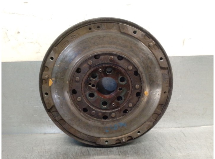 Replacement flywheel for Fiat Stilo (192) 1.9 JTD CAT OEM IAM reference 46760001 46760001 