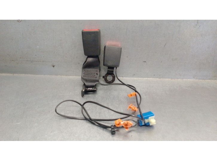 Recambio de enganche cinturon trasero derecho para kia ev6 cv/ f5e22 / e11b11 referencia OEM IAM 89840CV000WK 89860CV000WK 23031