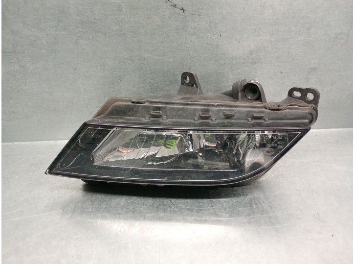 Recambio de faro antiniebla derecho para seat toledo iv (kg3) 1.6 tdi referencia OEM IAM 6J9941702A 1NE01107702 HELLA 