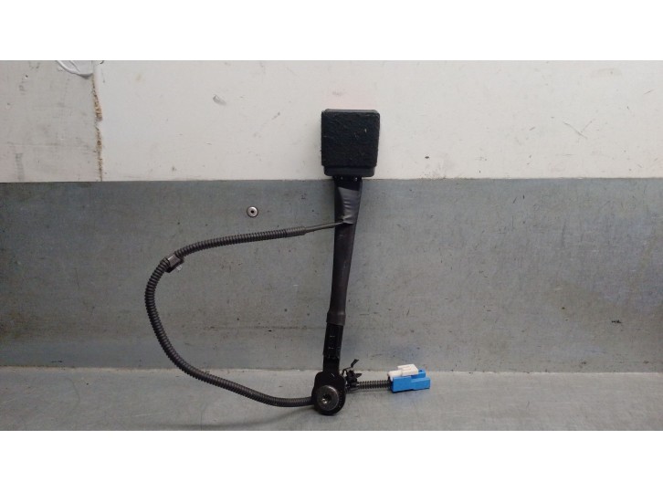Recambio de enganche cinturon delantero izquierdo para kia ev6 cv/ f5e22 / e11b11 referencia OEM IAM 88830CV200WK 88830CV200WK 
