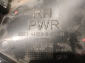 Recambio de molduras traseras para jaguar f-pace (x761) 2.0 td4 referencia OEM IAM HK8344250B T4A13958 