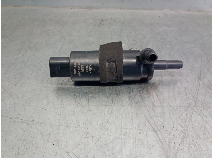 Replacement washer pump for Audi A7 Sportback (4GA, 4GF) RS7 Performance Quattro OEM IAM reference 6R0955681 6R0955681 