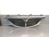 Recambio de rejilla delantera para lancia lancia y 1.2 cat referencia OEM IAM 735333802 735333802 