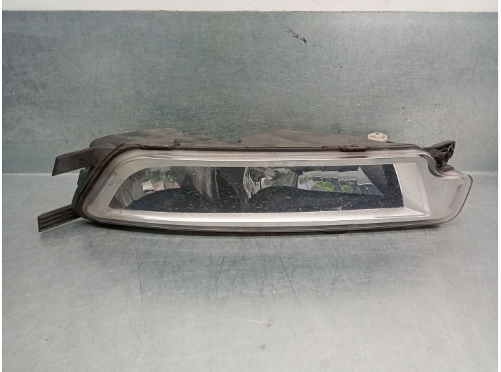 Recambio de faro antiniebla derecho para volkswagen passat variant (3g5) 2.0 tdi referencia OEM IAM 3G0941662E  3G0941662E