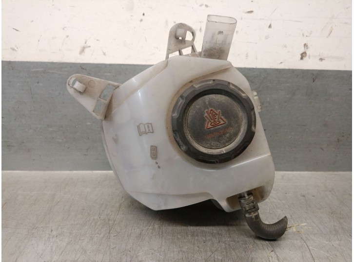 Recambio de deposito expansion para seat arona (kj7, kjp) 1.0 tgi referencia OEM IAM 2Q0121407B 2Q0121407B 