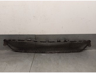 Recambio de rejilla paragolpes central para mercedes-benz clase e (w212) e 350 bluetec referencia OEM IAM A2128850522 A212885052