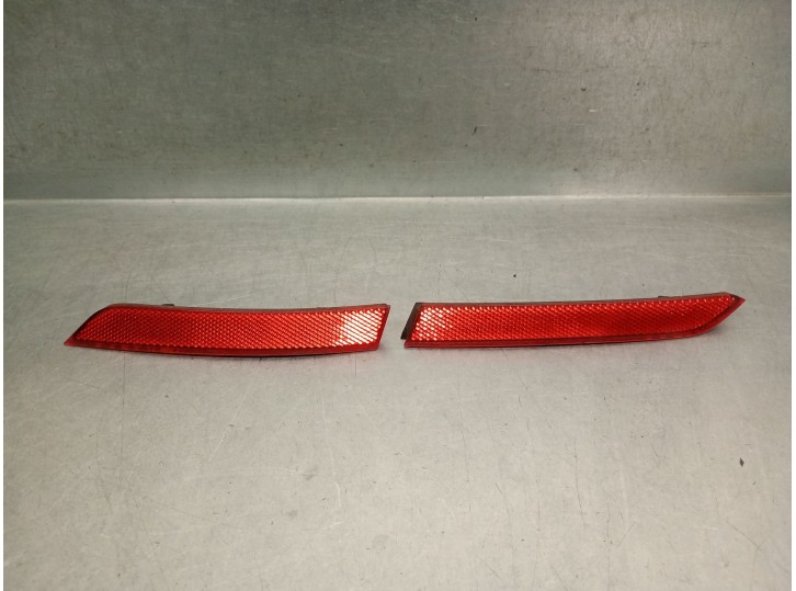 Recambio de piloto trasero izquierdo paragolpes para volkswagen passat variant (3g5) 2.0 tdi referencia OEM IAM 3G0945103A 3G09