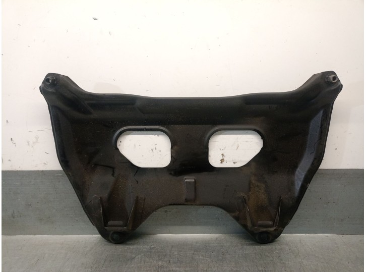 Recambio de cubrecarter para mercedes-benz clase e (w212) e 350 bluetec referencia OEM IAM A2126280411 A2126280411 