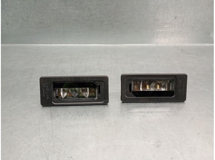 Recambio de piloto matricula para volkswagen passat variant (3g5) 2.0 tdi referencia OEM IAM 3AF943021A  3AF943021A