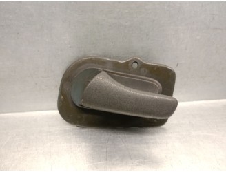 Recambio de maneta interior delantera izquierda para opel corsa b 1.2 referencia OEM IAM 90388605  90388605
