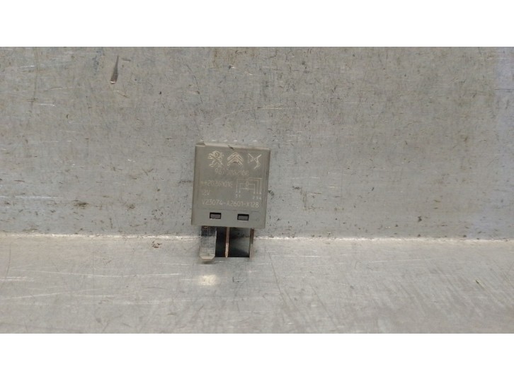 Recambio de rele para peugeot expert furgoneta (v_) 2.0 bluehdi 150 referencia OEM IAM 9673062180  