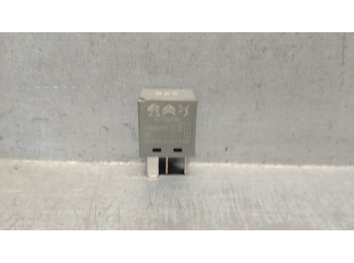 Recambio de rele para peugeot expert furgoneta (v_) 2.0 bluehdi 150 referencia OEM IAM 9673062180  