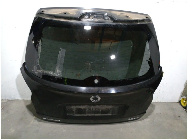 Recambio de porton trasero para ssangyong korando (ck) 2.0 e-xdi referencia OEM IAM 