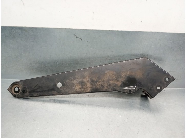 Replacement left headlight bracket for Volkswagen Passat Variant (3G5) 2.0 TDI OEM IAM reference 3G0805931 3G0805931