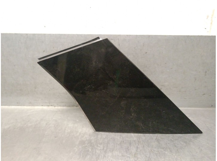 Recambio de molduras traseras para nissan micra v (k14) 0.9 ig-t referencia OEM IAM 781265FA0A 
