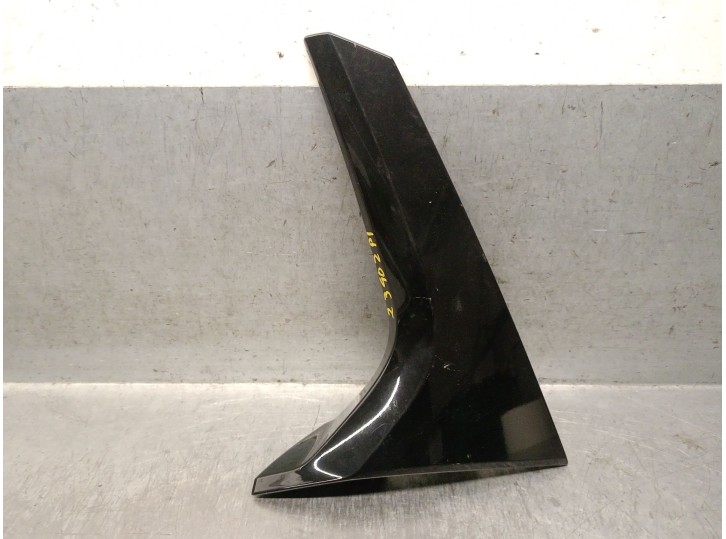 Recambio de molduras traseras para nissan micra v (k14) 0.9 ig-t referencia OEM IAM 960335FA0A  