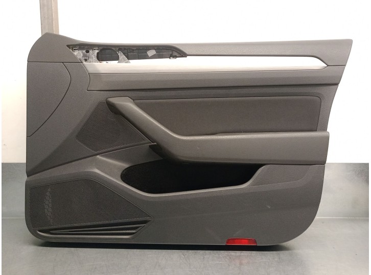 Recambio de guarnecido puerta delantera derecha para volkswagen passat variant (3g5) 2.0 tdi referencia OEM IAM 3G1867012 3G186