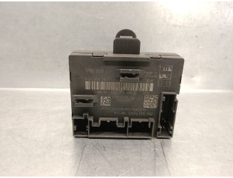 Replacement central locking control unit for Volkswagen Passat Variant (3G5) 2.0 TDI OEM IAM reference 5Q0959392D 