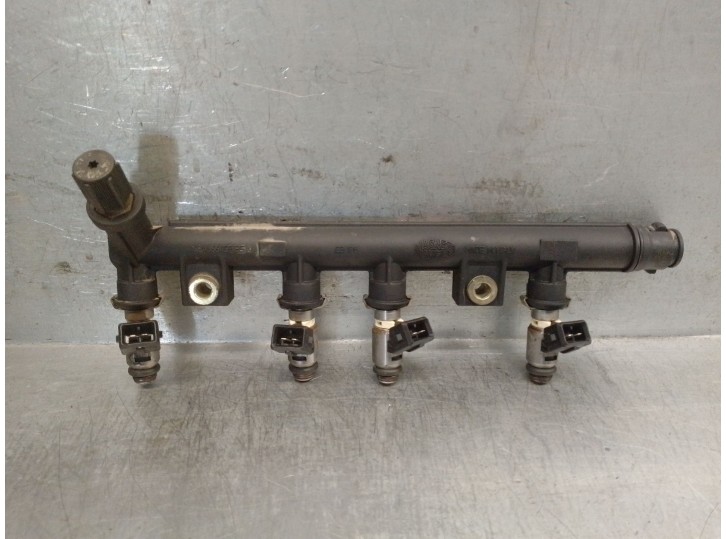 Recambio de rampa inyectora para lancia lancia y 1.2 cat referencia OEM IAM 55183532 55183532 
