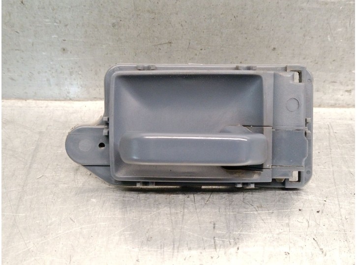 Recambio de maneta interior delantera derecha para peugeot 205 berlina 1.8 diesel referencia OEM IAM 914441 914441 