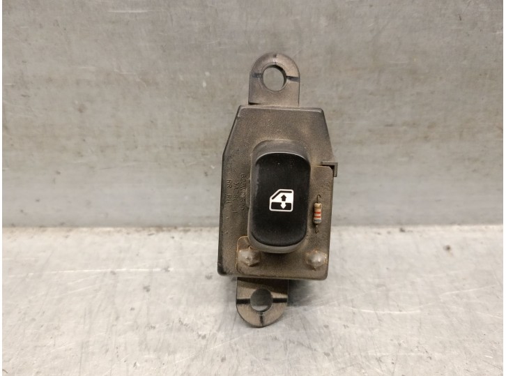 Recambio de mando elevalunas trasero derecho para hyundai lantra berlina (rd) 1.9 diesel cat referencia OEM IAM 9358029000 