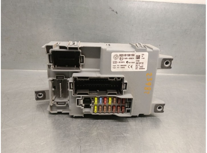 Recambio de caja reles / fusibles para fiat doblo 1.3 16v jtd cat referencia OEM IAM 518158190 