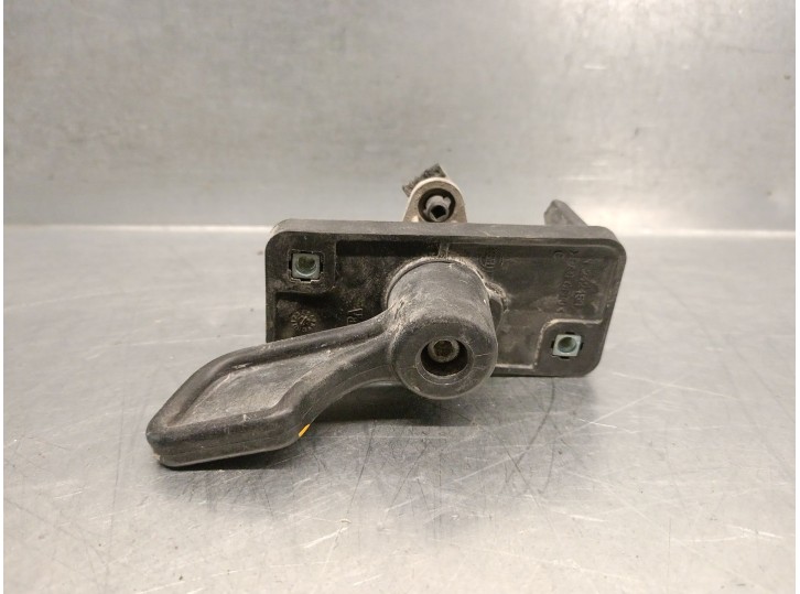 Recambio de maneta interior trasera derecha para fiat doblo 1.3 16v jtd cat referencia OEM IAM 1242453  