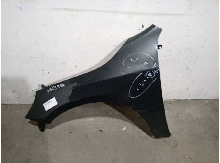 Recambio de aleta delantera izquierda para volvo s60 ii (134) d4 referencia OEM IAM 31352073 31352073