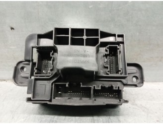 Recambio de centralita cierre para land rover defender station wagon (l663) d250 mhev 4x4 referencia OEM IAM L8B2211A83AB L8B221