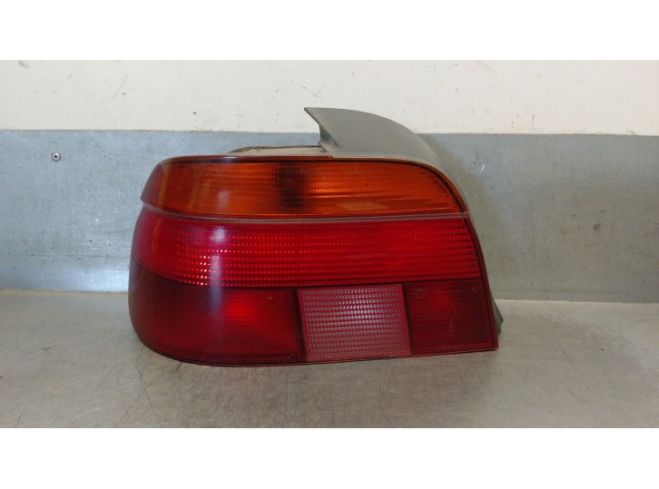 Recambio de piloto trasero izquierdo para bmw serie 5 berlina (e39) 530d referencia OEM IAM 8358031 63218363557 