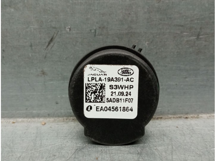 Replacement electronic module for Land Rover Defender Station Wagon (L663) D250 MHEV 4x4 OEM IAM reference LPLA19A391AC EA045