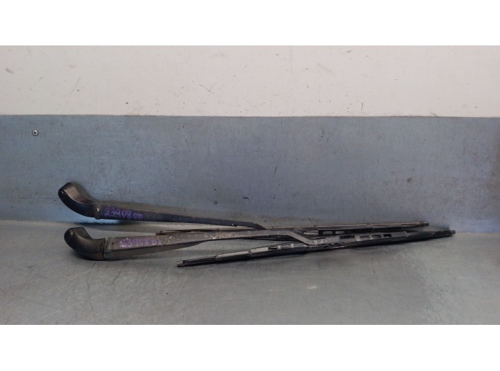 Replacement front right wiper arm for Mini R50, R53 1.6 16V CAT OEM IAM reference 61619449970 61619449970 