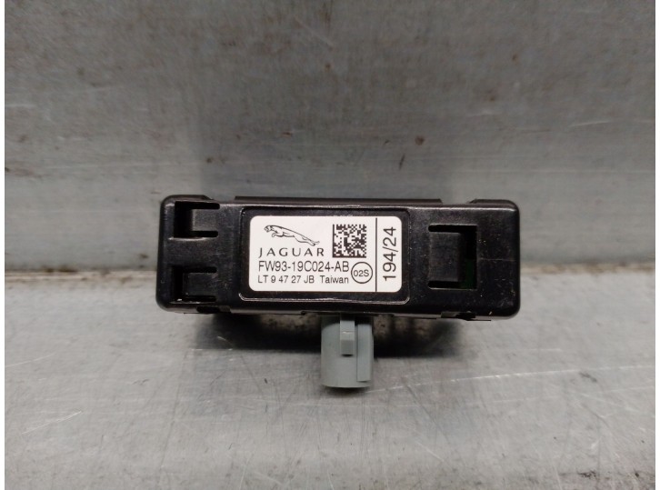 Recambio de antena para land rover defender station wagon (l663) d250 mhev 4x4 referencia OEM IAM FW9319C024AB FW9319C024AB 