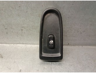 Recambio de mando elevalunas delantero derecho para iveco daily iv caja/chasis 35c15 referencia OEM IAM 5801304492 5801304492 