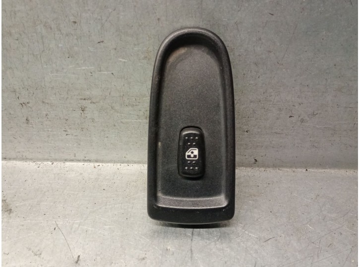 Recambio de mando elevalunas delantero derecho para iveco daily iv caja/chasis 35c15 referencia OEM IAM 5801304492 5801304492 