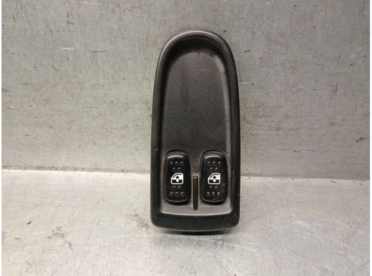 Recambio de mando elevalunas delantero izquierdo para iveco daily iv caja/chasis 35c15 referencia OEM IAM 5801304490 5801304490 