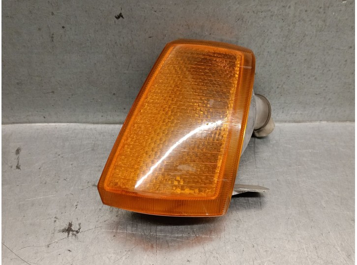 Recambio de piloto delantero izquierdo para peugeot 205 berlina 1.8 diesel referencia OEM IAM 630329 630329 