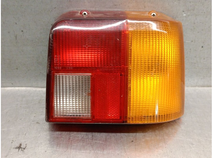 Recambio de piloto trasero derecho para peugeot 205 berlina 1.8 diesel referencia OEM IAM 635129 635129 