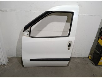 Recambio de puerta delantera izquierda para fiat doblo 1.3 16v jtd cat referencia OEM IAM 51810598  51810598